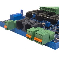 OC32/NG Zonder Behuizing - Professionele Multifunctionele Decoder met 32 Uitgangen OC32/NG Zonder Behuizing - Professionele Multifunctionele Decoder met 32 Uitgangen